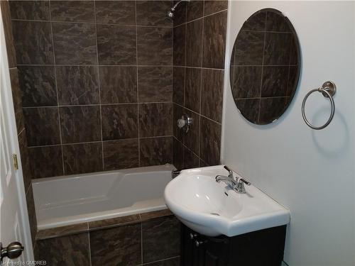 269 Montmorency Drive, Hamilton, ON - Indoor Photo Showing Bathroom