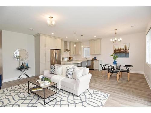 403 Breakwater Boulevard, Port Stanley, ON - Indoor Photo Showing Living Room