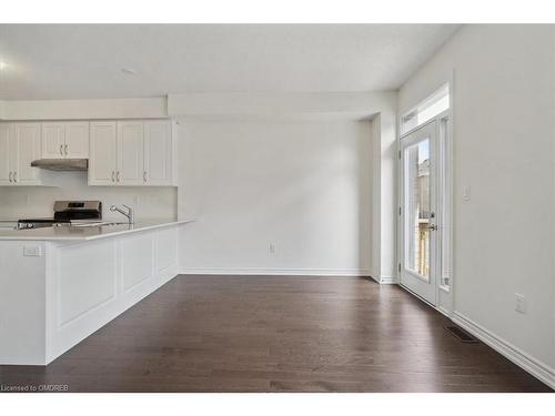 462 Celandine Terrace, Milton, ON - Indoor Photo Showing Kitchen