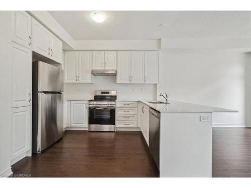 462 Celandine Terrace, Milton, ON - Indoor Photo Showing Kitchen With Stainless Steel Kitchen