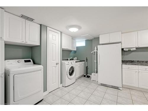 1123 Lakeshore Road E, Oakville, ON - Indoor Photo Showing Laundry Room