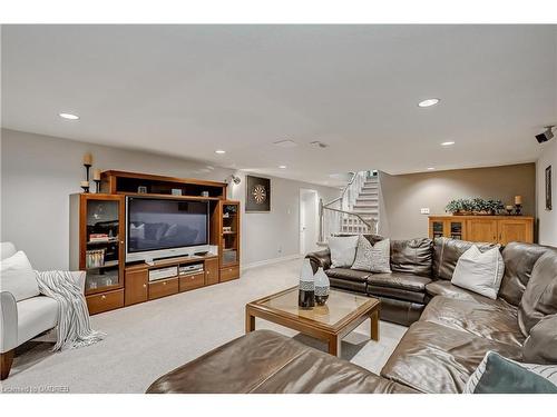 1123 Lakeshore Road E, Oakville, ON - Indoor Photo Showing Living Room