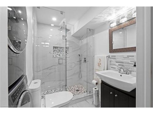 92-1542 Lancaster Drive, Oakville, ON - Indoor Photo Showing Bathroom