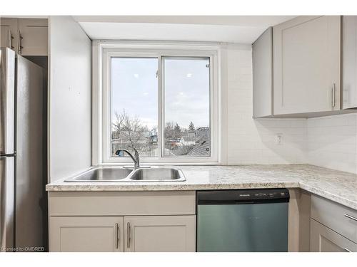 21 Philip Street, St. Catharines, ON - Indoor Photo Showing Kitchen With Stainless Steel Kitchen With Double Sink