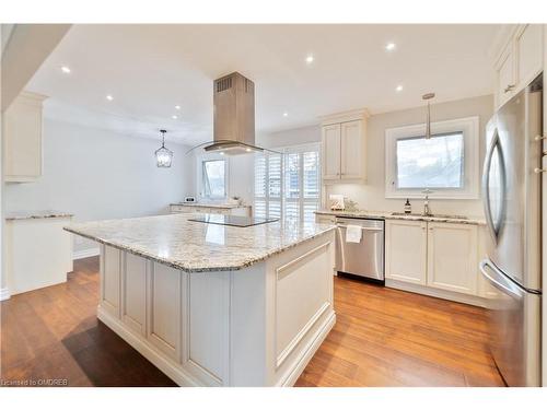 433 Murray Street, Grimsby, ON - Indoor Photo Showing Kitchen With Upgraded Kitchen