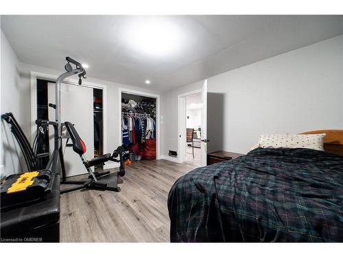 433 Murray Street, Grimsby, ON - Indoor Photo Showing Gym Room