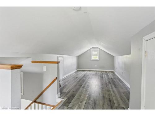13 Bailey Street, St. Catharines, ON - Indoor Photo Showing Other Room