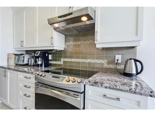 2904-1300 Islington Avenue, Toronto, ON - Indoor Photo Showing Kitchen With Upgraded Kitchen
