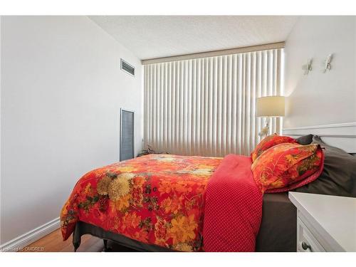 2904-1300 Islington Avenue, Toronto, ON - Indoor Photo Showing Bedroom