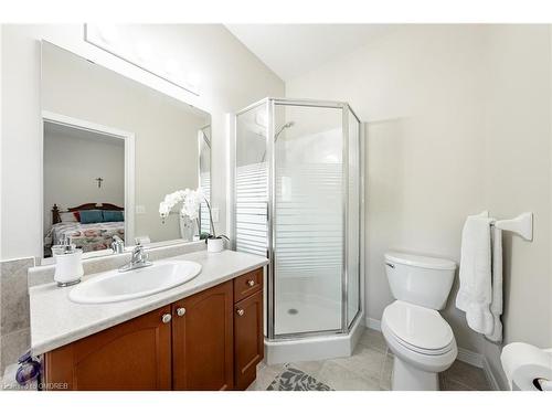 55 Mckibbon Avenue, Hamilton, ON - Indoor Photo Showing Bathroom