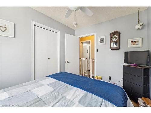 203 Commercial Street, Welland, ON - Indoor Photo Showing Bedroom