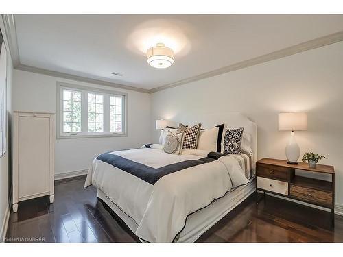 2241 Chancery Lane W, Oakville, ON - Indoor Photo Showing Bedroom