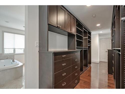 2241 Chancery Lane W, Oakville, ON - Indoor Photo Showing Bathroom