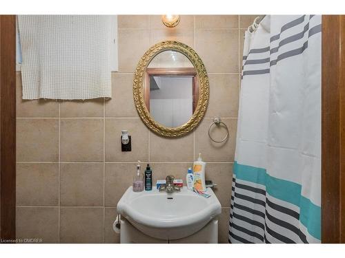 14 Sargent Road, Georgetown, ON - Indoor Photo Showing Bathroom