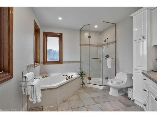 13215 Guelph Line, Campbellville, ON - Indoor Photo Showing Bathroom