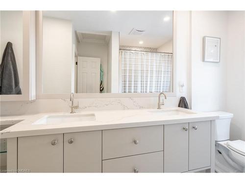 2236 Mount Forest Drive, Burlington, ON - Indoor Photo Showing Bathroom