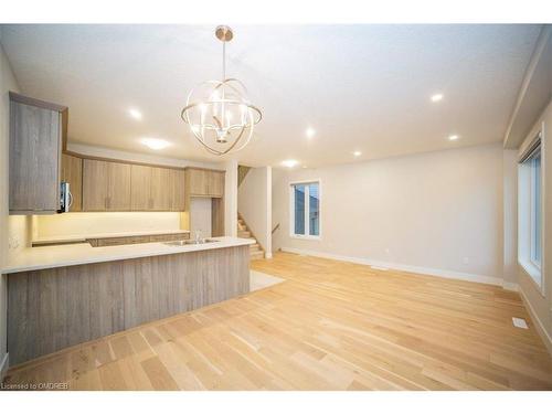 2060 Evans Boulevard, London, ON - Indoor Photo Showing Kitchen