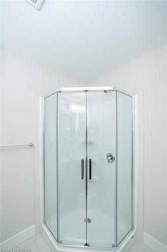 2060 Evans Boulevard, London, ON - Indoor Photo Showing Bathroom