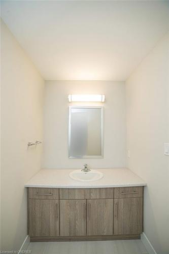 2060 Evans Boulevard, London, ON - Indoor Photo Showing Bathroom