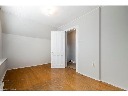 40 Greig Street, Hamilton, ON - Indoor Photo Showing Other Room