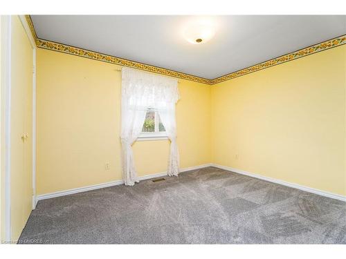 6 Crozier Court, Hamilton, ON - Indoor Photo Showing Other Room