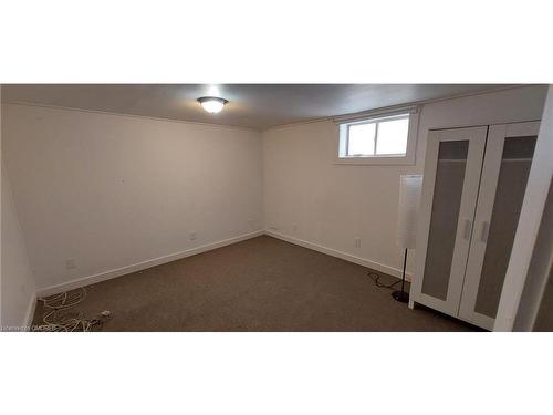 137 Whitney Avenue, Hamilton, ON - Indoor Photo Showing Other Room