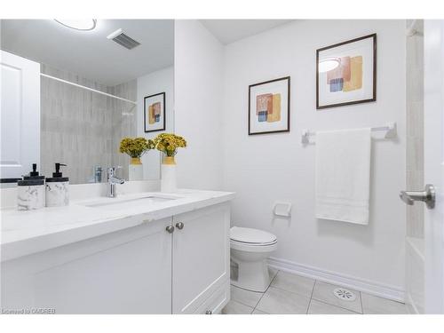 84 Hibiscus Lane, Hamilton, ON - Indoor Photo Showing Bathroom