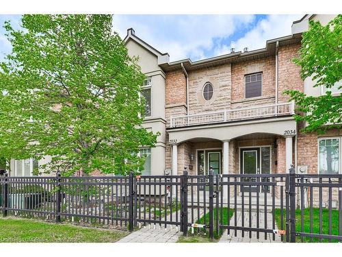 2032 Lakeshore Road W, Mississauga, ON - Outdoor With Deck Patio Veranda