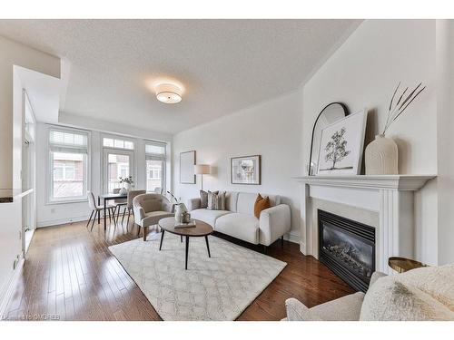 2032 Lakeshore Road W, Mississauga, ON - Indoor Photo Showing Living Room With Fireplace