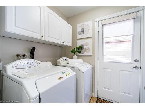 2915 Jennifer Drive, Peterborough, ON - Indoor Photo Showing Laundry Room