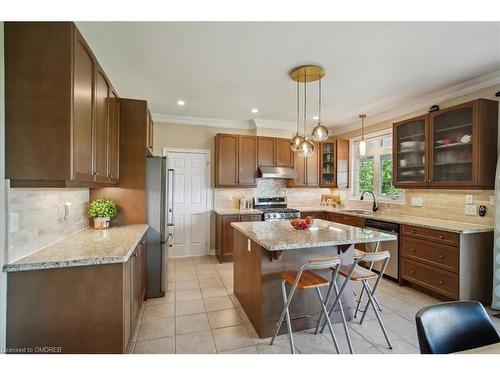 3352 Skipton Lane, Oakville, ON - Indoor Photo Showing Kitchen With Upgraded Kitchen