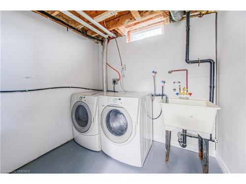 110 Gledhill Crescent, Hamilton, ON - Indoor Photo Showing Laundry Room