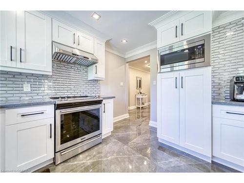 771 Dack Boulevard, Mississauga, ON - Indoor Photo Showing Kitchen With Upgraded Kitchen