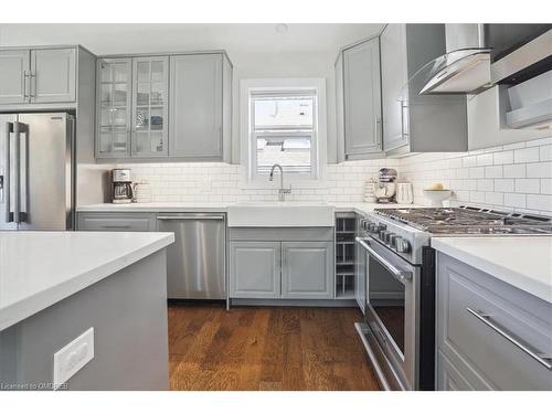 715 Drury Lane, Burlington, ON - Indoor Photo Showing Kitchen With Upgraded Kitchen