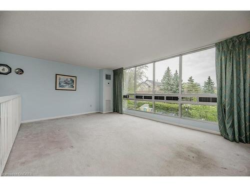 306-2175 Marine Drive, Oakville, ON - Indoor Photo Showing Other Room
