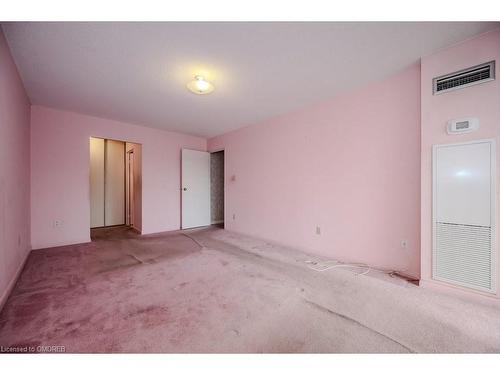 306-2175 Marine Drive, Oakville, ON - Indoor Photo Showing Other Room