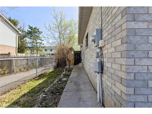 69 Edgemere Drive, Cambridge, ON - Outdoor With Exterior