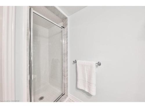 1567 Steveles Crescent, Mississauga, ON - Indoor Photo Showing Bathroom