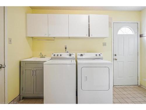 117 Warner Drive, Oakville, ON - Indoor Photo Showing Laundry Room
