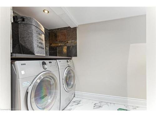 26 Houghton Avenue N, Hamilton, ON - Indoor Photo Showing Laundry Room