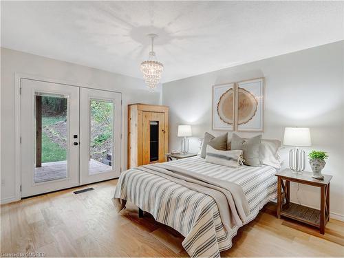 75 Main Street, Paris, ON - Indoor Photo Showing Bedroom