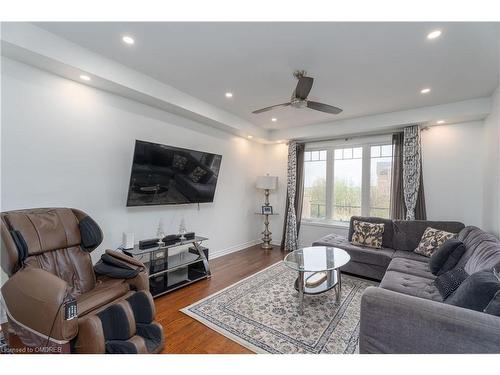 1554 Clitherow Street, Milton, ON - Indoor Photo Showing Living Room