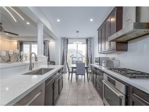1554 Clitherow Street, Milton, ON - Indoor Photo Showing Kitchen With Upgraded Kitchen