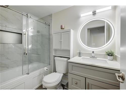 12-1232 Guelph Line, Burlington, ON - Indoor Photo Showing Bathroom