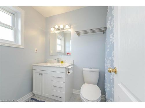 1393 Treeland Street, Burlington, ON - Indoor Photo Showing Bathroom