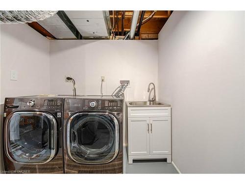 1393 Treeland Street, Burlington, ON - Indoor Photo Showing Laundry Room