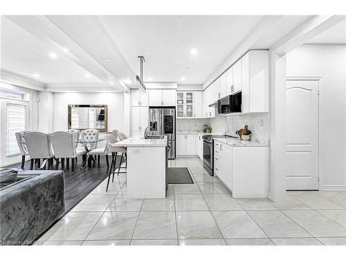 20 Westfield Crescent, Waterdown, ON - Indoor Photo Showing Kitchen