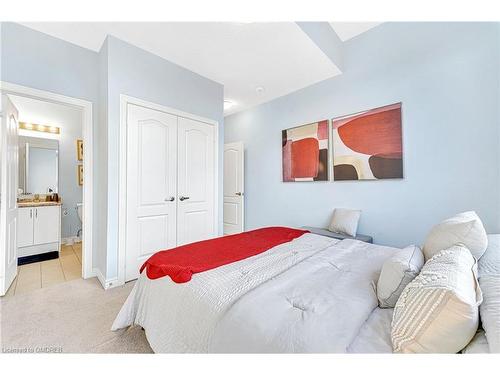 20 Westfield Crescent, Waterdown, ON - Indoor Photo Showing Bedroom