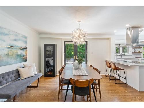 492 Country Club Crescent, Mississauga, ON - Indoor Photo Showing Dining Room