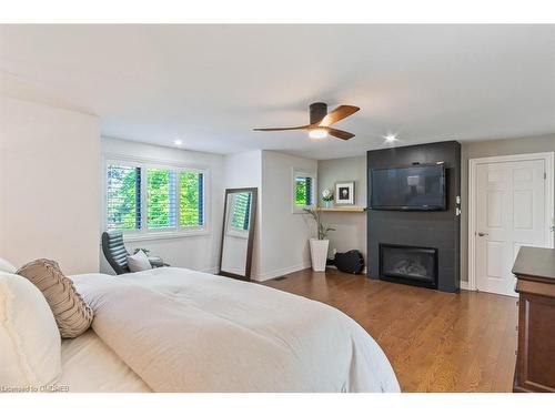 492 Country Club Crescent, Mississauga, ON - Indoor Photo Showing Bedroom With Fireplace